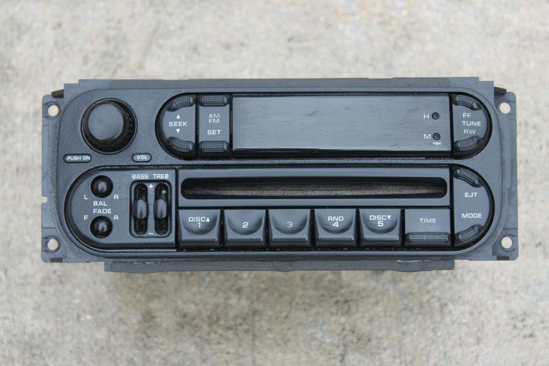 02-07 dodge chrysler jeep radio cd player factory oem p56038589an