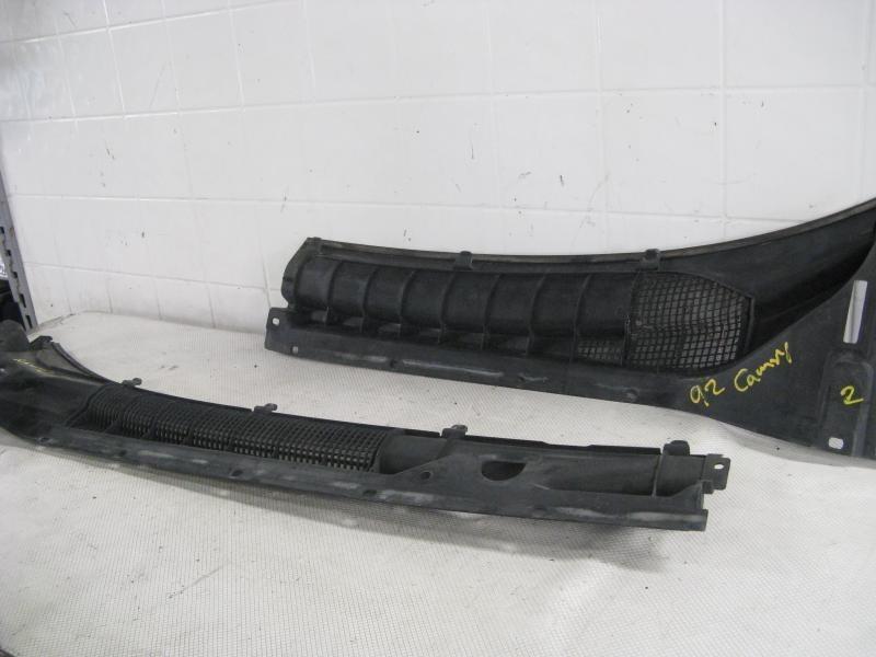Buy 92 93 TOYOTA CAMRY WINDSHIELD WIPERS COWL PANEL in San Antonio