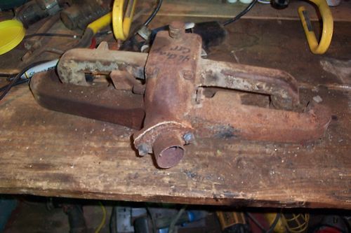 1946-48 chevrolet car intake and exhaust manifold