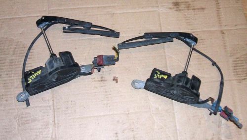 1995 saab 900 pair of headlight wiper motors with arms -used