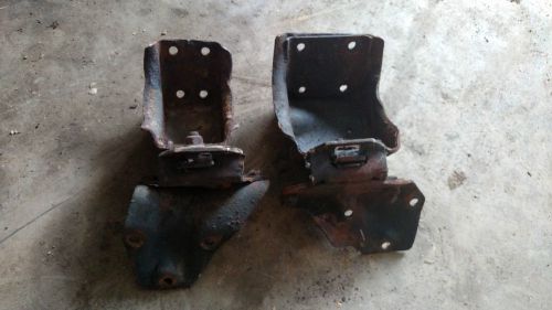 Jeep cj5 7 8 76-86 4.2l inline 6 258 motor mounts frame and motor sides oem