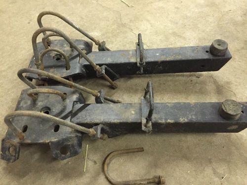 Old school leaf spring suspension traction bar
