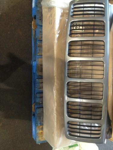 2005-2008 jeep cherokee grille 