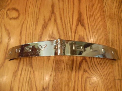 Vintage 1941 1940 &#039;s  chevrolet hood grille emblem pickup truck coupe sedan gm