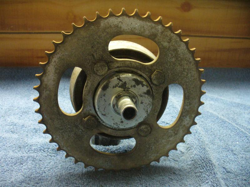 Honda  ct90 trail 1969-71    rear sprocket  assembly   #08059
