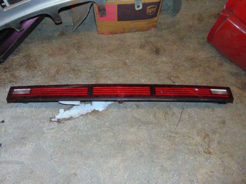 92 93 94 95 96 lesabre tail light center 57108