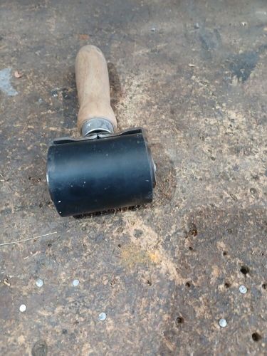 Heavy duty rubber roller