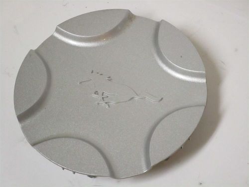 1999-2004 Ford Mustang GT Center Wheel Cap XR33-1A096-CB OEM, US $23.00, image 2