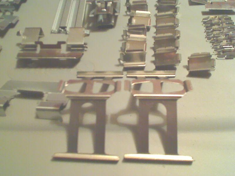 NEW 70 Pc Huge Lot of Disc Brake Anti-Rattle Caliper Pad Clips Import Domestic, US $7.99, image 5