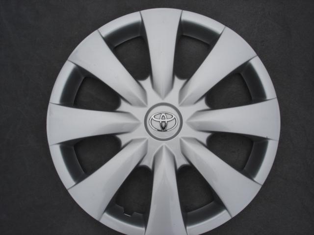  2008-2012 toyota corolla  oe 15 in. wheel cover