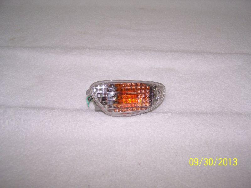 Suzuki gsxr 600 / 750 front turn signal oem ( left )