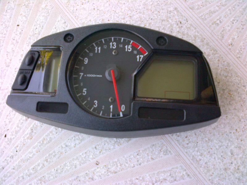 Find 07 08 09 10 11 12 Honda cbr600rr Speedometer Speedo in Miami