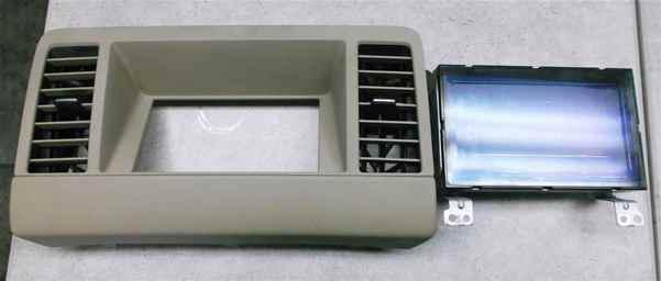 03-04 murano dash display screen oem