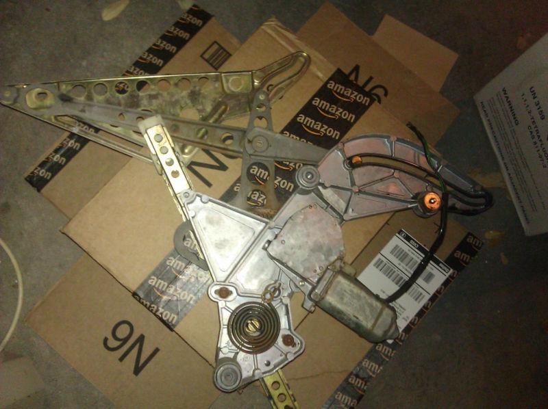 Find Pair Mercedes Benz 560SEC rear window regulators W126 in Dallas