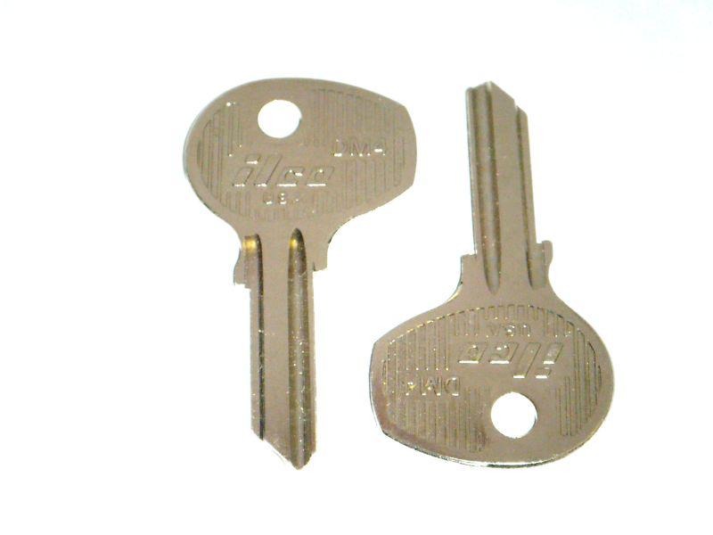 Porsche key blank 1963 1964 1965 1966 - 912 911 901 356b 356c 356sc  (dm4 key)