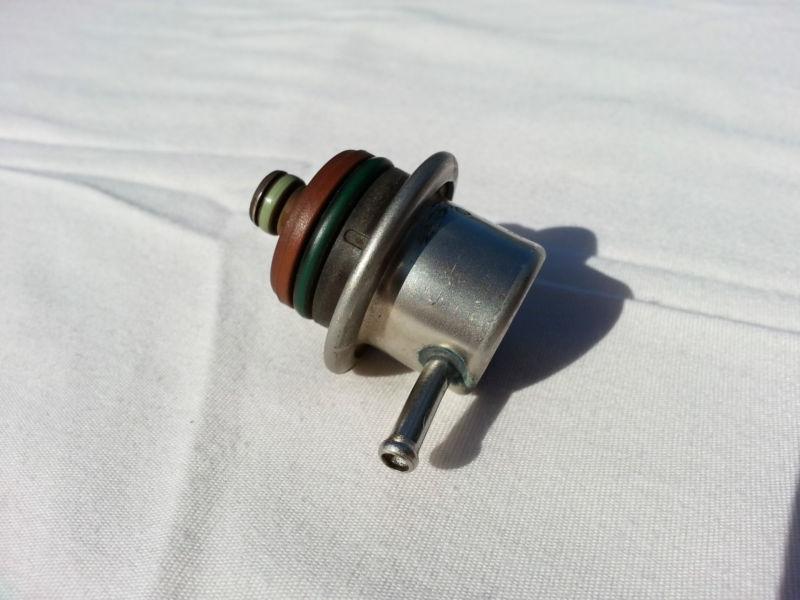 Oem vw / audi 4.0 bar fuel pressure regulator