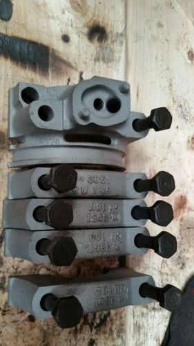Small block chevy 350 oe 2 bolt main cap set 5pc.