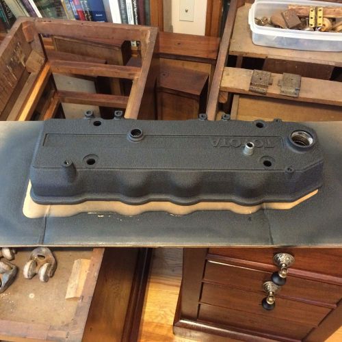 Toyota 22r/22re valve cover 85-93 7 bolt with vht black wrinkle finish