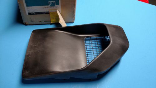 1970-1981 firebird- trans am 480796 air extracto scoop &#034;oem&#034; brand new in box