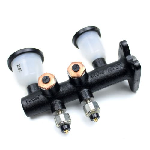 Fj40 , fj45 , fj55  land cruiser brake master cylinder