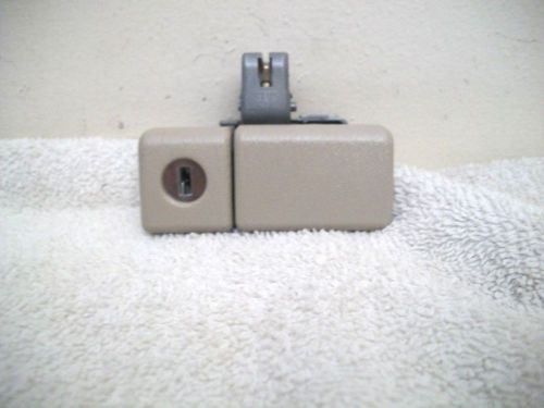 95-03 toyota avalon solara sienna glove box latch handle lock assembly beige
