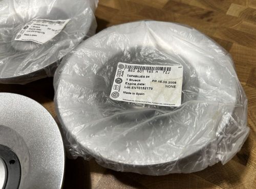 New 2004 - 2008 audi a4 quattro s4 oem center cap p/n 8e0 601 165 h 8e0601165h