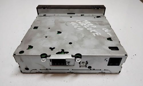 2006 jeep commander xk, xh cd changer p05064250ab 2.99 diesel 26275766-