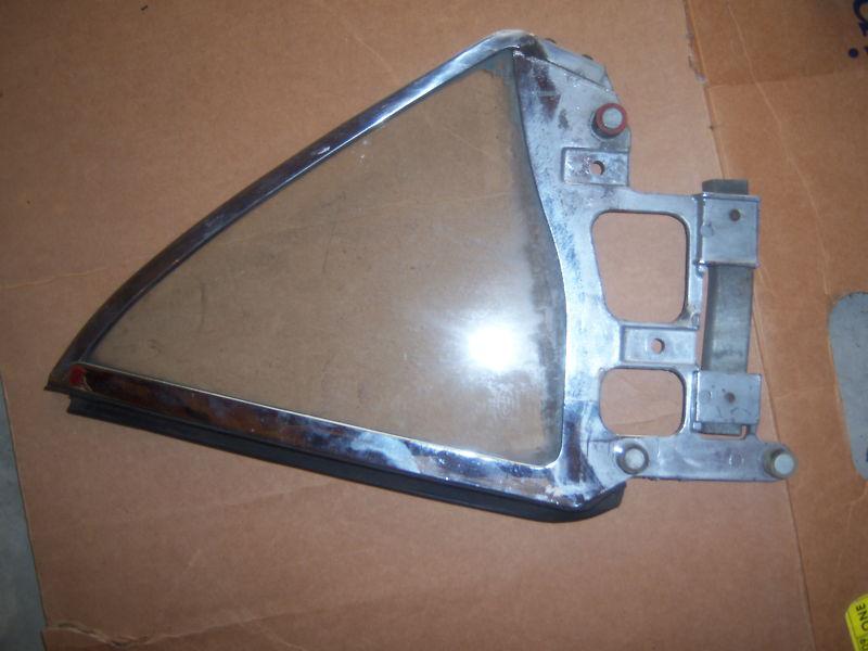 1965 1966 ford mustang convertible  right rear 1/4  glass