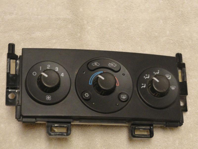 Find 2005 Pontiac G6 Temperature Control in Sioux Falls, South Dakota, US, for US 25.00