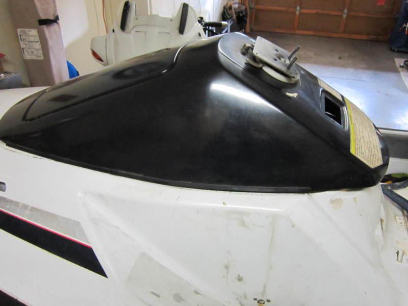 Main hood w/compartment & steering head from a 1990 yamaha wave runner jet ski