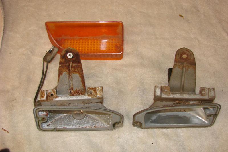 Parking light turn signal front housing left right r/t 1970 70 coronet super bee