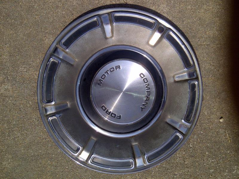 Find Ford Maverick 14 in Wheel Covers in New Haven, Missouri, US, for US 10.00