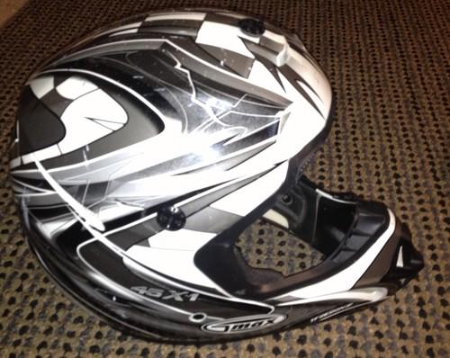 Gmax 46x1 motocross helmet 65-66cm yf design