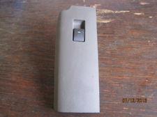 2008-2011 focus right front window switch. oem.