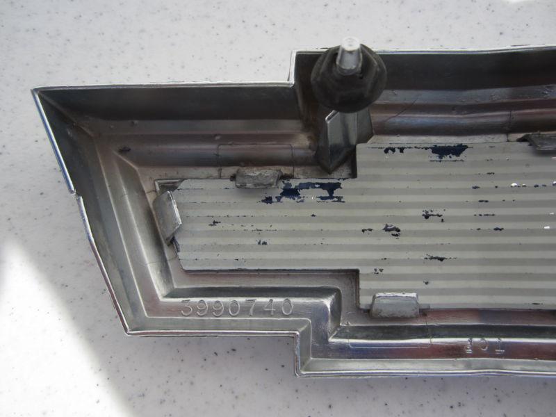 1971 - 1972 Chevy Pickup Truck Grille Emblem Cheyenne Blazer Suburban Original , US $0.99, image 4