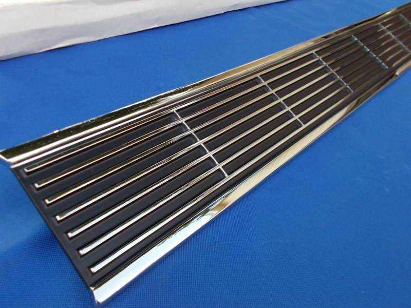 New 1970 1971 1972 chevrolet chevy nova rear trunk panel emblem gm casting #