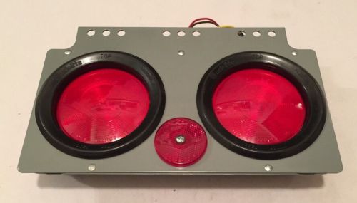 Truck-lite 40756 stop/turn/tail light module assembly left hand side marker red