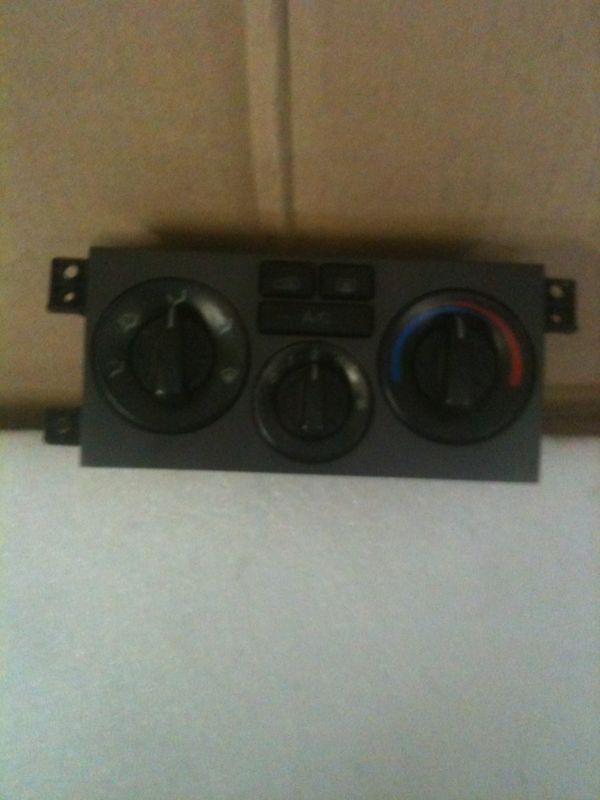 2001 hyundai elantra,2.0l,4dr, factory heater control unit, buy-now & save$$