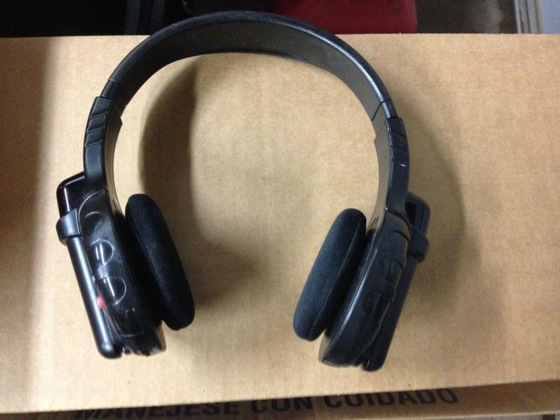 Honda headphones, item #39580-s0x-a01, black, works perfect