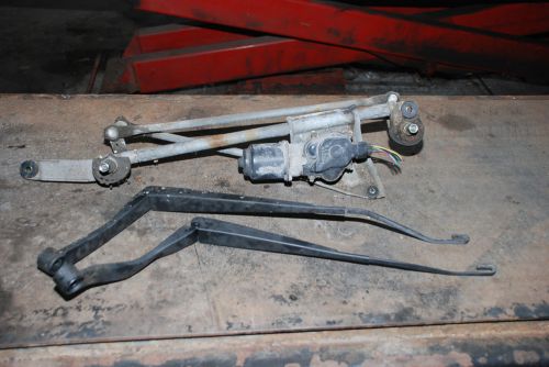 2004 subaru impreza outback front wiper motor transmission linkage assembly oem