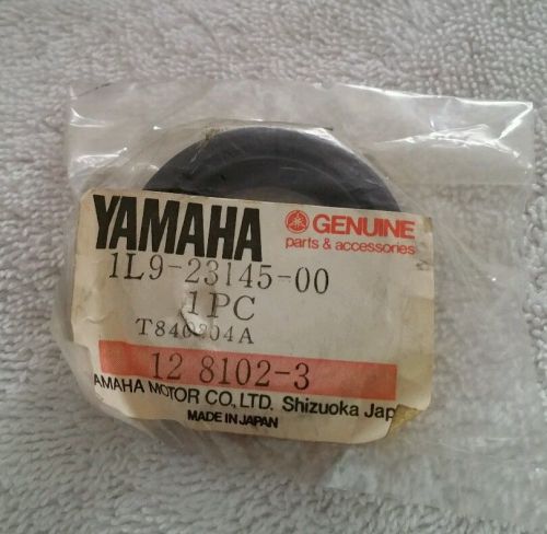 Oem yamaha oil seal 1l9-23145-00 nos free shipping