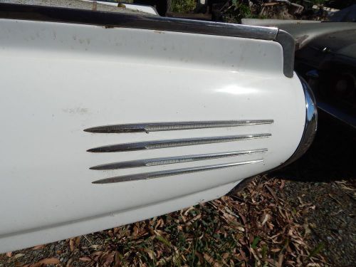 1961 only ford thunderbird quarter panel spears set