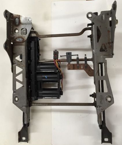 2003-2011 lincoln town car passenger side power seat track w/out memory (tested)