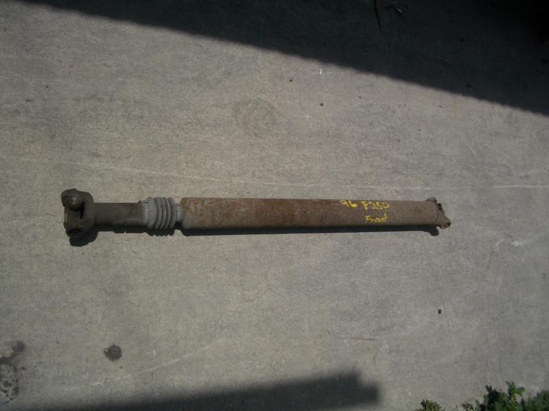 Sell 8892 93 94 95 96 97 FORD F250 FRONT DRIVE SHAFT 133 WB FROM 8501 GVW AT E4OD in San