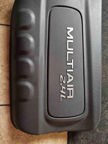 15 chrysler 200 engine cover