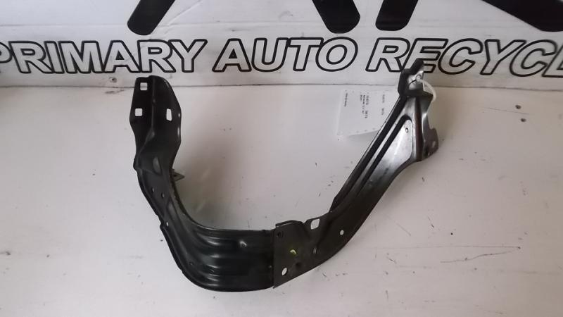 05 06 07 08 09 mercedes clk 350 550 63 misc bracket unidentified