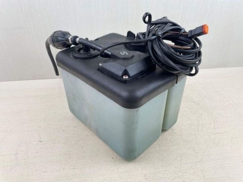 Johnson Evinrude 2 Stroke Outboard Oil Supply Tank W/ Return 1.8 Gallons, US $87.95, image 2