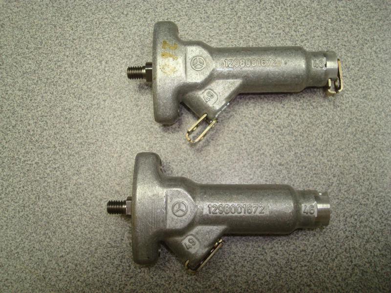 Pair of mercedes convertible top cylinders 1298001672