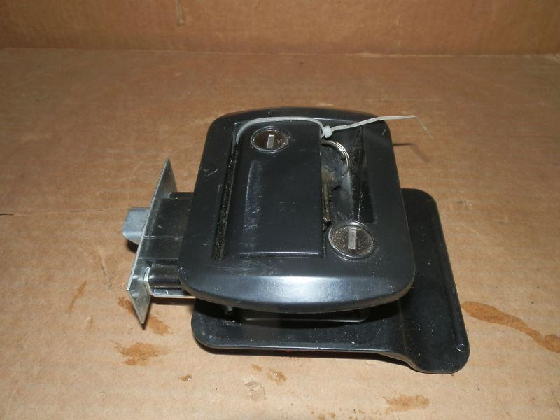 *rv handle door latch with lock & key by global 