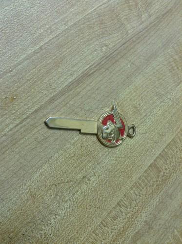 Mercury messenger gold crest key 1952-1958 1127d vintage nos monclair medalist